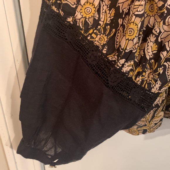 Cleobella Anthropologie Long Sleeve Top Rafi Lace Black Motif Size Medium NWT - Picture 14 of 16